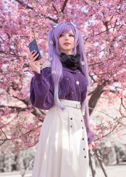 成熟又丰满女人穿上包臀裙