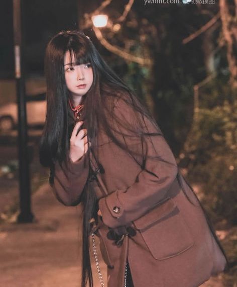 床太硬双腿侧睡受到压迫