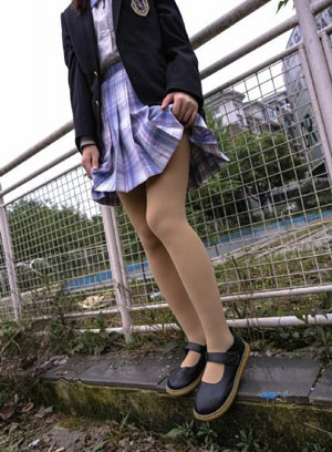 他猛然加快了速度吼叫