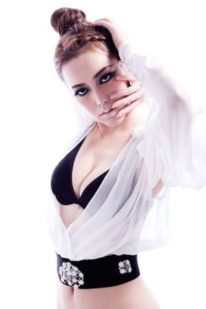 路边小树林野战视频