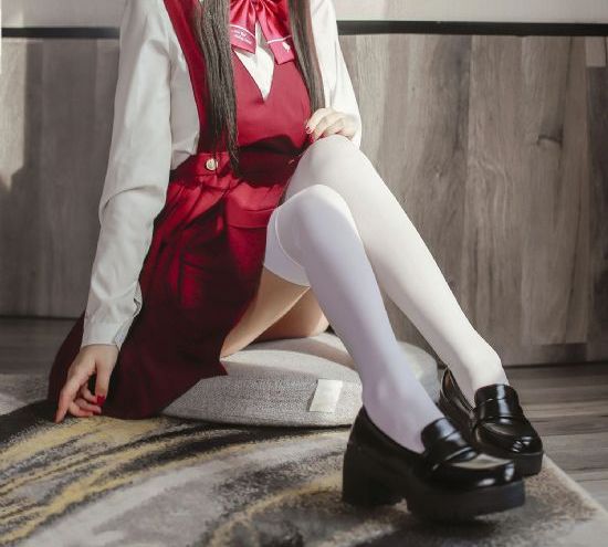 嫩叶草一区一三区四区在线免费看