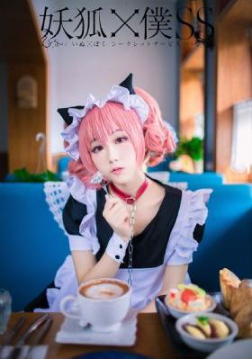 坐公交车上班的苏婷